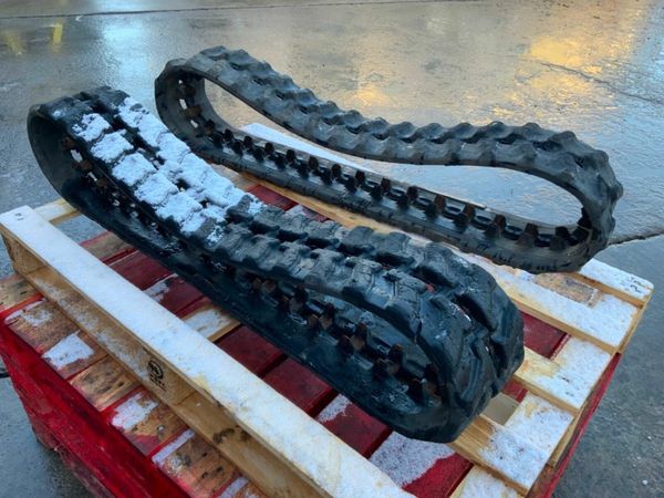 JCB 808 MICRO DIGGER RUBBER TRACKS. 377232070