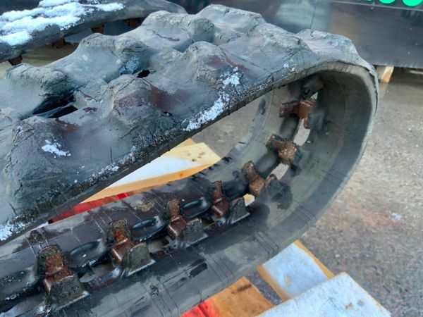 JCB 808 MICRO DIGGER RUBBER TRACKS. 377232073
