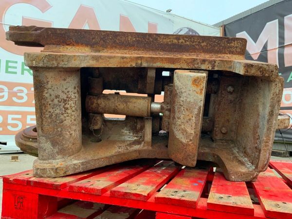 HYDRAULIC Quick hitch ....100mm PINS......161wa. 377232096