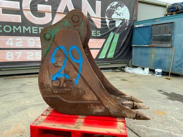 24" TUSKER DIGGING BUCKET.....80mm PINS.....29wa 377232001