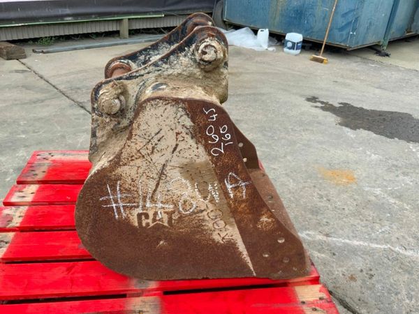 24" DIGGING BUCKET...45mm PINS......148wa. 377232031