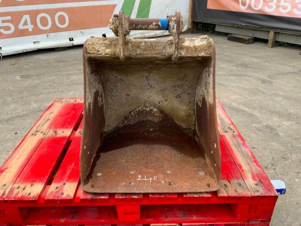 24" DIGGING BUCKET...45mm PINS......148wa. 377232035