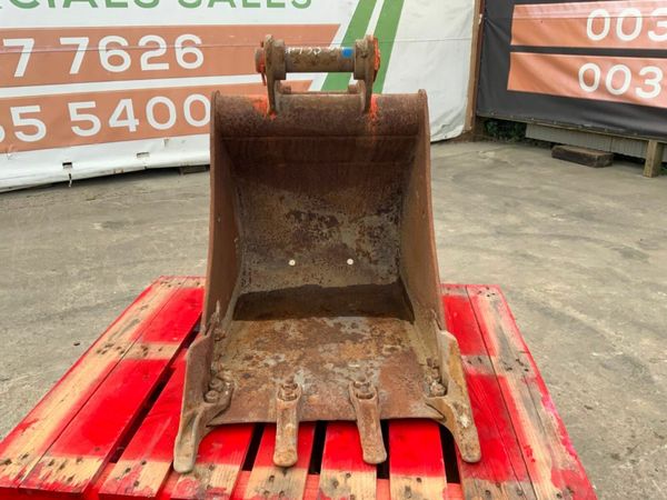 24" DIGGING BUCKET......60mm PINS.......133wa. 377232166
