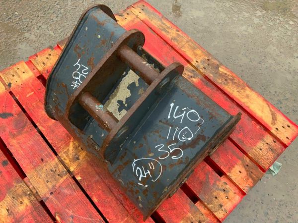 24" MINI DIGGER  BUCKET..........35mm PINS......00 377232197