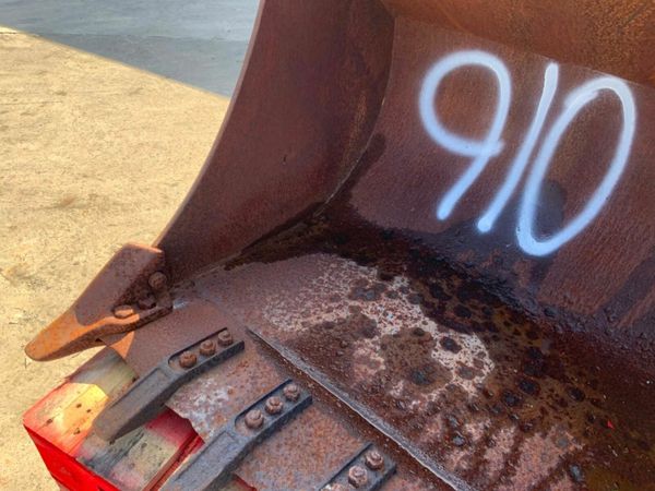 36" GEITH DIGGING BUCKET....45mmPINS......910-36. 377232137