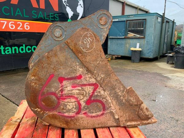 24" STRICKLAND BUCKET.........65mm PINS.........65 377232350