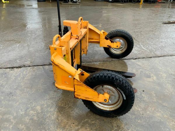 ROUGH TERRAIN PALLET TRUCK.........615. 377232400