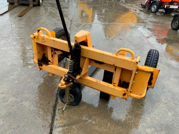 ROUGH TERRAIN PALLET TRUCK.........615. 377232404