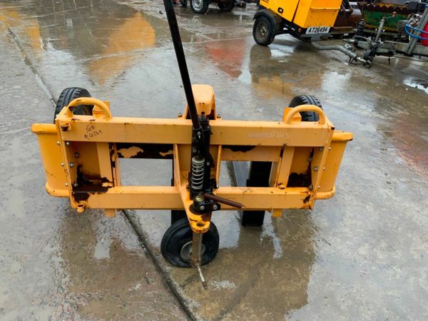 ROUGH TERRAIN PALLET TRUCK.........615. 377232405