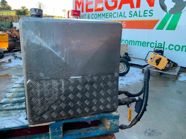 Volvo FH SB COMPONENTS DIESEL / HYDRAULIC TANK. 377232437