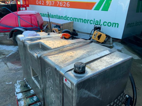 Volvo FH SB COMPONENTS DIESEL / HYDRAULIC TANK. 377232439