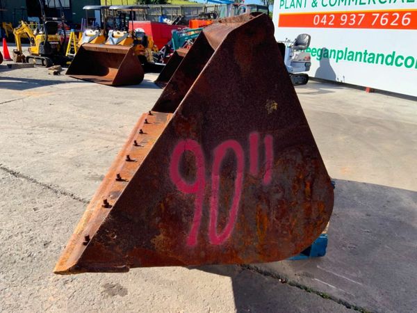 90"  JCB TELEPORTER LOADING BUCKET.....C3PO. 377232563