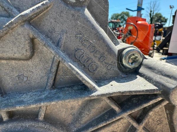 2017 PORSCHE MACAN 3.0 DIESEL AUTO GEARBOX 377232595