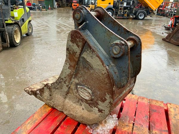 18" STRICKLAND BUCKET......50mm PINS.........1364t 377232511