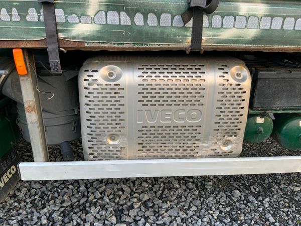 Iveco Stralis 26 TONNE REAR LIFT AXLE30ft  BODY. 377232522