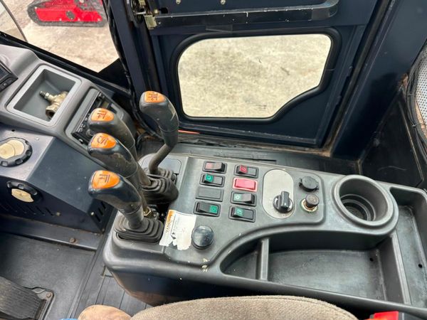 2014 DOOSAN 11 / 12 TON FORKLIFT .... 5,455 Hrs.. 377232660