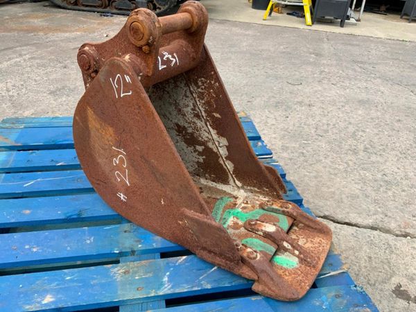 12" MINI DIGGER BUCKET......35mm PINS......231w. 377232624