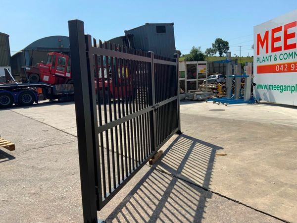 UNUSED 4.0mts ENTRANCE GATES & POSTS...3394. 377232776