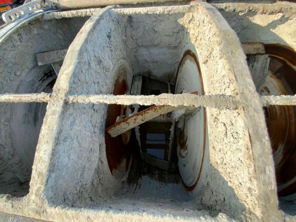 READY MIX MORTAR MIXER BODY......LIVE DRIVE. 377232717