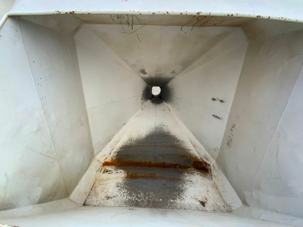 CONQUIP 2000Lts CONCRETE COLUMN FILL SKIP.......37 377232738