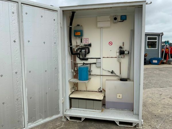 SELF CONTAINED PORTABLE TOILET CONTAINER...899. 377232843