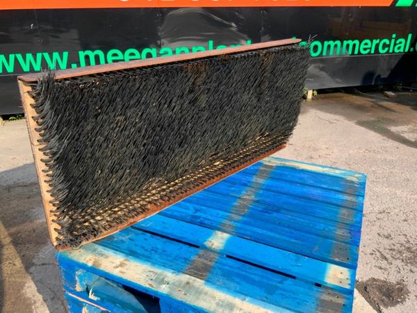 60" DIGBIT MINI DIGGER ROAD BRUSH....50mm PINS..72 377232998