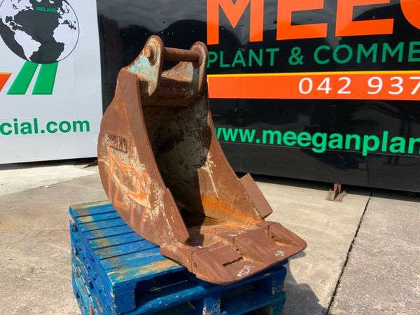 24" EUROFAB DIGGING BUCKET.....65mm PINS....1279t. 377232909