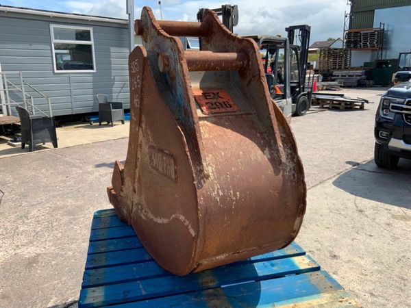 24" EUROFAB DIGGING BUCKET.....65mm PINS....1279t. 377232927