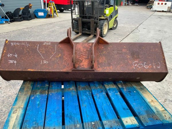 60" GRADING BUCKET.....4-6 TONNE...........1327a. 377233051