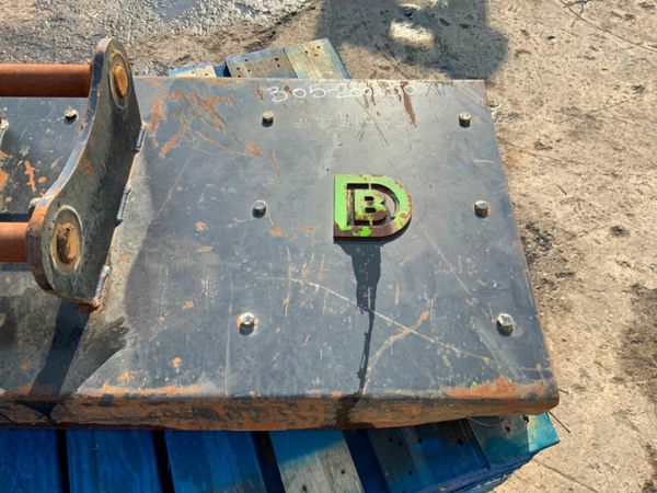 60" DIGBIT MINI DIGGER ROAD BRUSH....50mm PINS..72 377233015