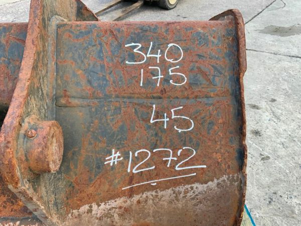 36" JCB DIGGING BUCKET.....45mm PINS.....1272t. 377233022