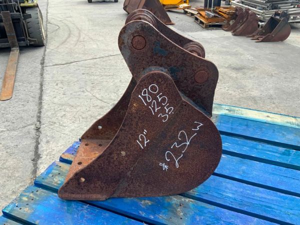 12"  MINI DIGGER BUCKET.....35mm PINS.......232w. 377233232
