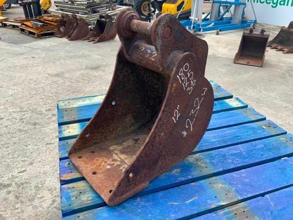 12"  MINI DIGGER BUCKET.....35mm PINS.......232w. 377233234