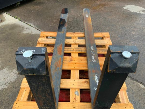 UNUSED 1800mm / 6 ft..... FORKS.....3 TON.....4561 377233383
