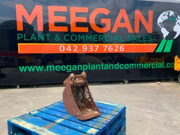 11" DIGGING BUCKET.....35mm PINS.......233w. 377233328