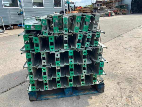 600mm SHUTTERING STRONGBACK / WHALERS. 377233560