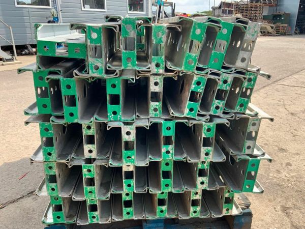 600mm SHUTTERING STRONGBACK / WHALERS. 377233564