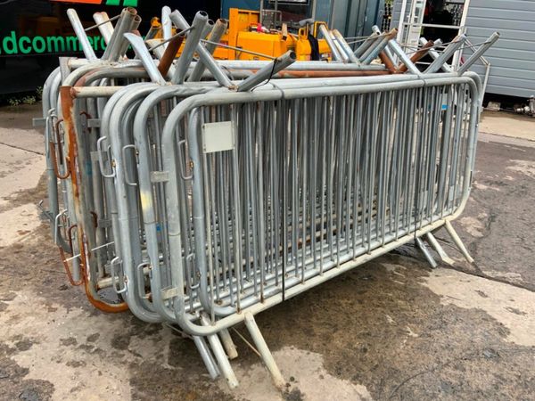 20 of GALVANISED PEDESTRIAN BARRIERS......4856. 377233792