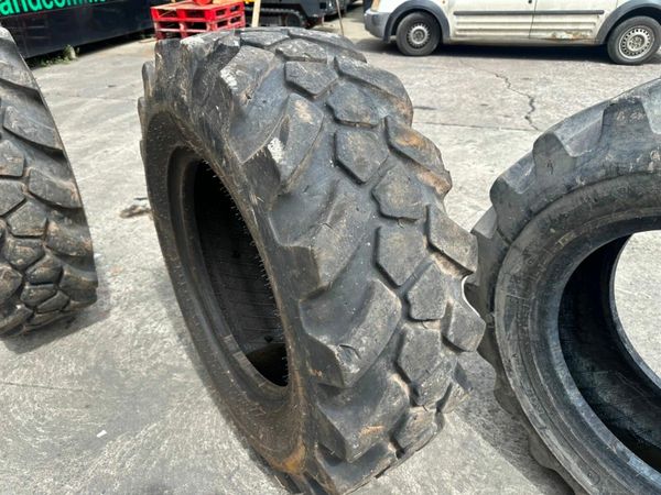 SITE MASTER JCB TELEPORTER TYRES 15.5 - 25 377233842