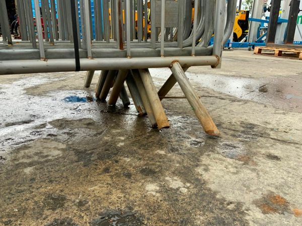 15 of GALVANISED PEDESTRIAN BARRIERS..4856-15 377233860