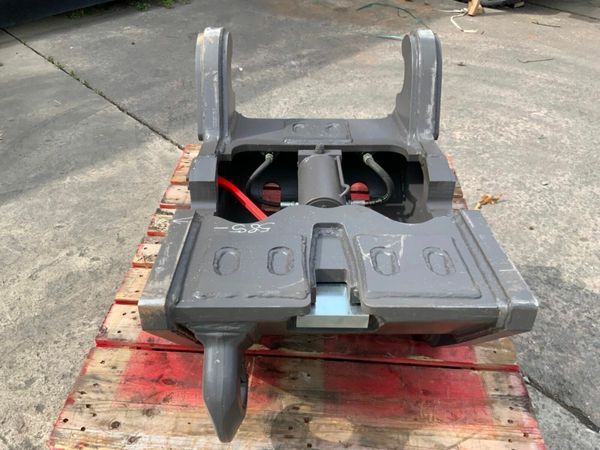 UNUSED VOLVO S3 QUICK HITCH  / COUPLER......7466. 377233942