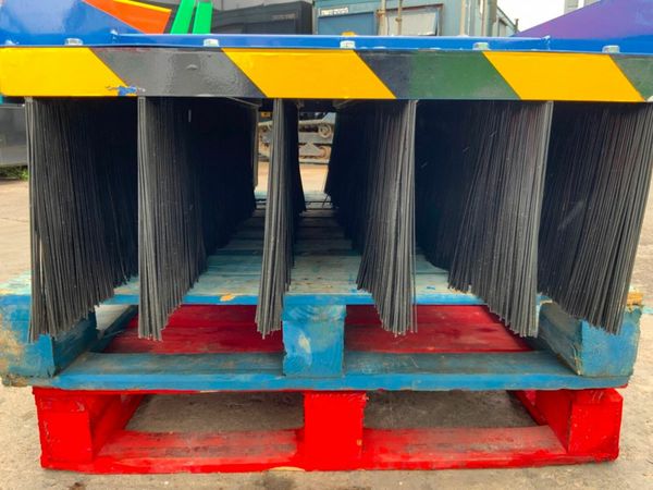 UNUSED 60"  FORK LIFT ROAD BRUSH........4403. 377233971