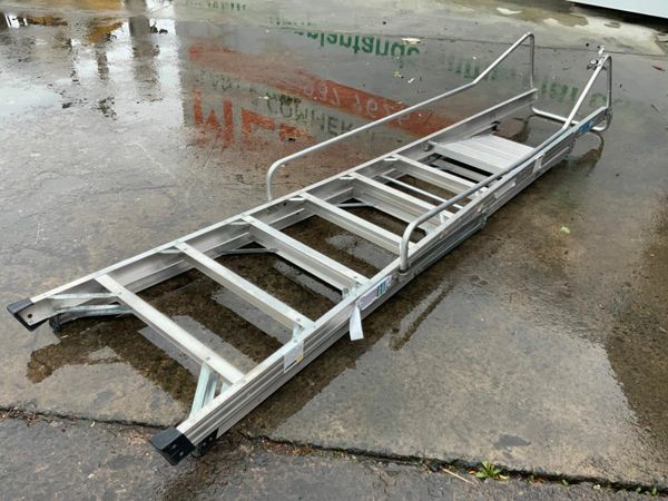 8 STEP ALUMINIUM PLATFORM LADDER.........442-2. 377233998