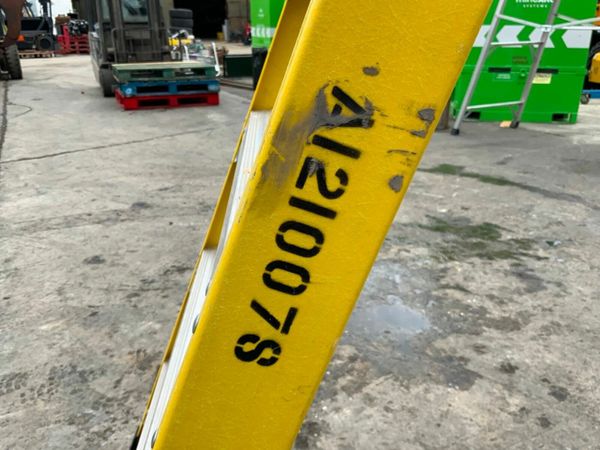 8 STEP FIBRE PLATFORM ACCESS LADDER.......0442. 377233907