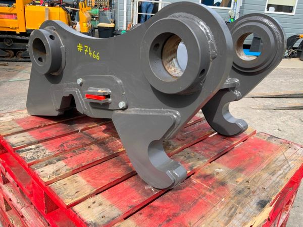 UNUSED VOLVO S3 QUICK HITCH  / COUPLER......7466. 377233926