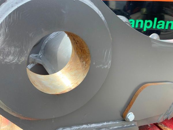 UNUSED VOLVO S3 QUICK HITCH  / COUPLER......7466. 377233935