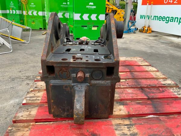 HYDRAULIC Q / HITCH....65mm PINS...13 ton....2405. 377234042