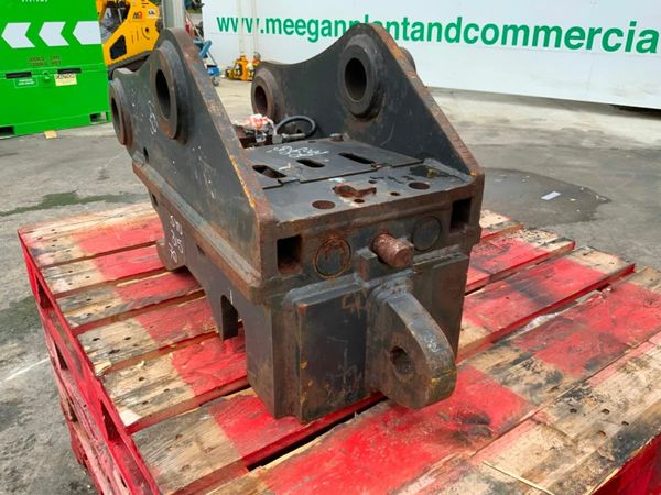 HYDRAULIC Q / HITCH....65mm PINS...13 ton....2405. 377234049