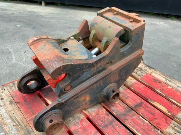 HYDRAULIC Q / HITCH....65mm PINS...13 ton....2405. 377234054