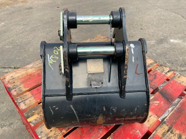 18" RHINOX MINI DIGGER BUCKET....35mm....208w. 377234013